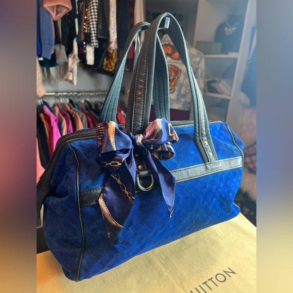 Authentic Louis Vuitton Monogram Mini Josephine GM Hand Bag - Picture 2 of 9